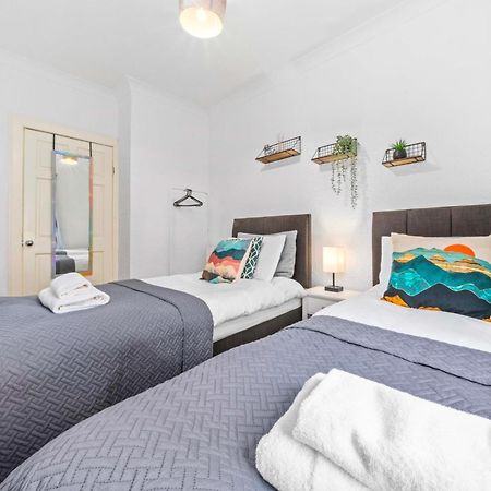 Nicol Apartment By Klass Living Airdrie Εξωτερικό φωτογραφία